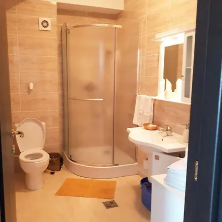 Apartment Pontika 3 *